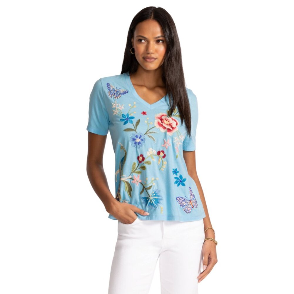 Johnny Was Nicolette V Short Ethereal Blue Tee Shirt Floral Embroidery Top S NEW